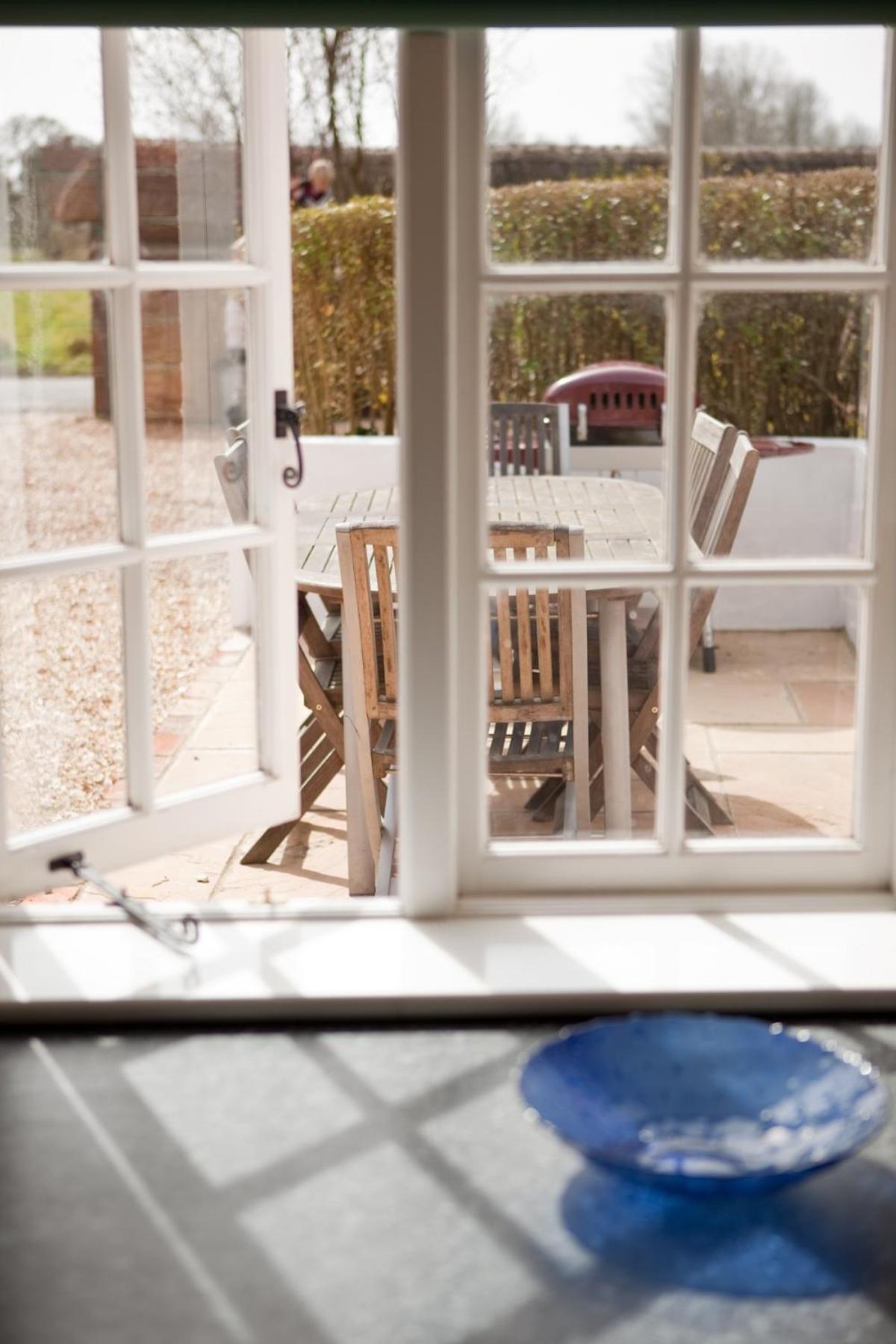 Stonehenge Village Cottage: Charming 3-Bedroom Near Historic Sites Pewsey Exterior photo