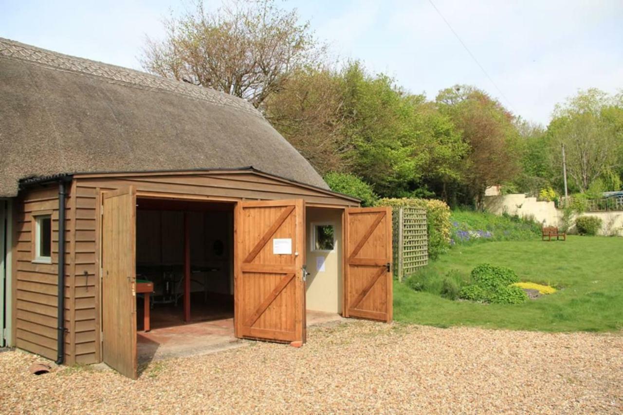 Stonehenge Village Cottage: Charming 3-Bedroom Near Historic Sites Pewsey Exterior photo